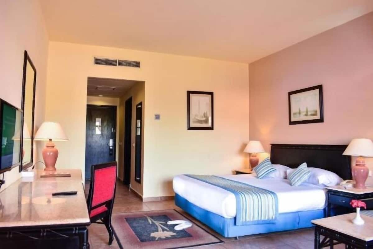 Minibar, in-room safe, desk, blackout drapes