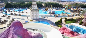 Parrotel Aquapark Resort