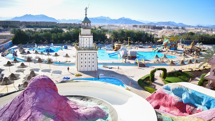 Parrotel Aquapark Resort