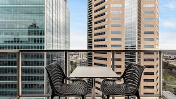 One Bedroom Apartment | Terrace/patio