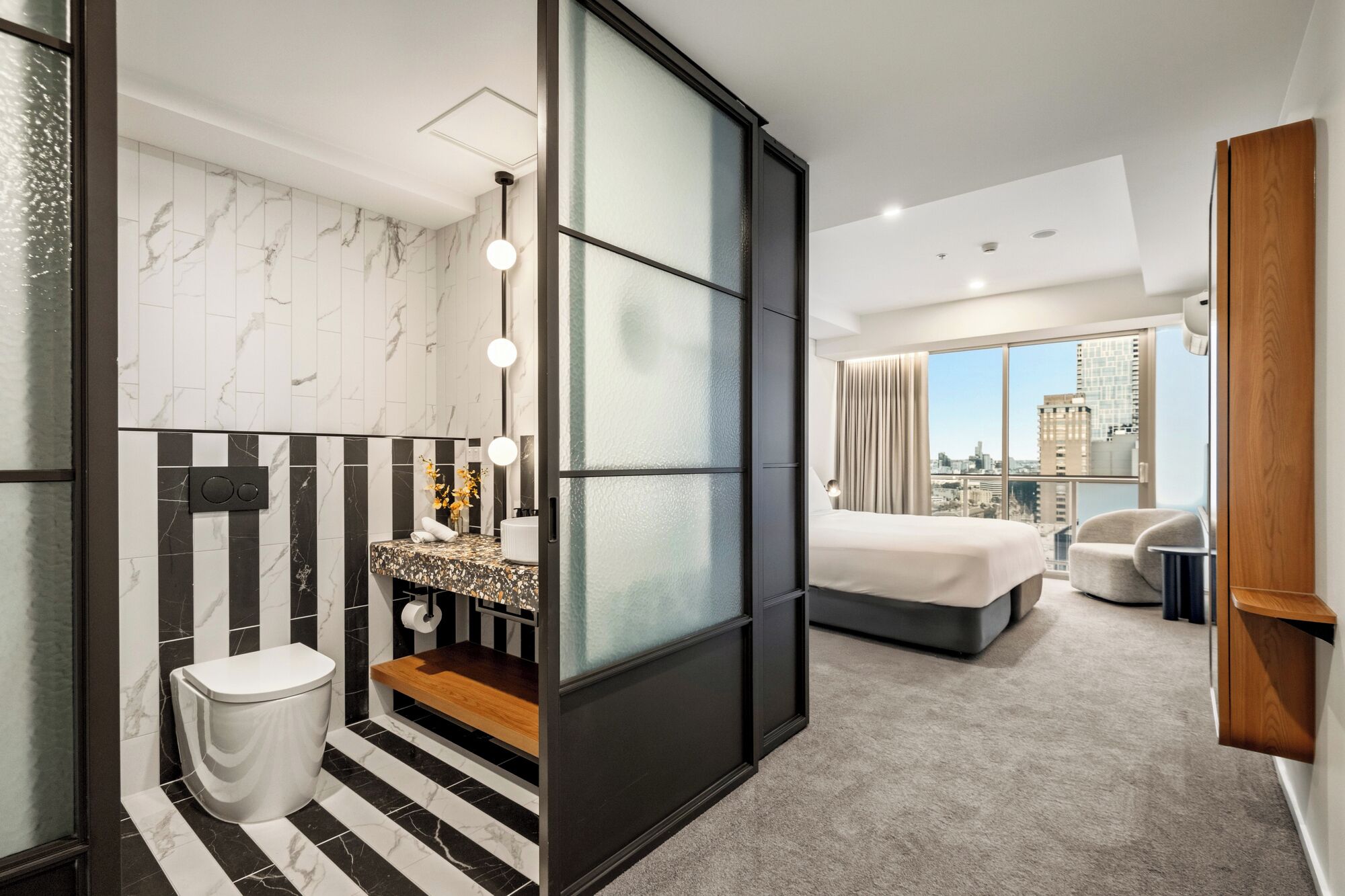 The Lonsdale Studio | Bathroom