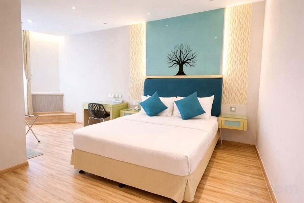 Deluxe Queen Room