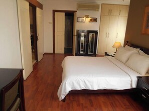 In-room safe, iron/ironing board, free WiFi