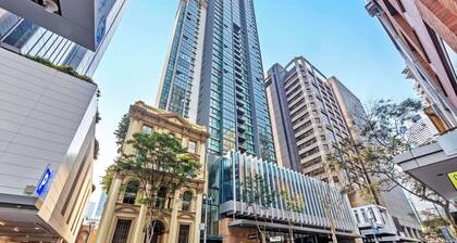 Oaks Brisbane on Charlotte Suites