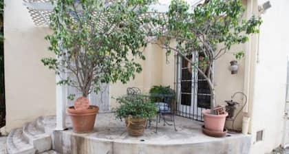 Cinema Suites Bed & Breakfast