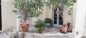 Cinema Suites Bed & Breakfast