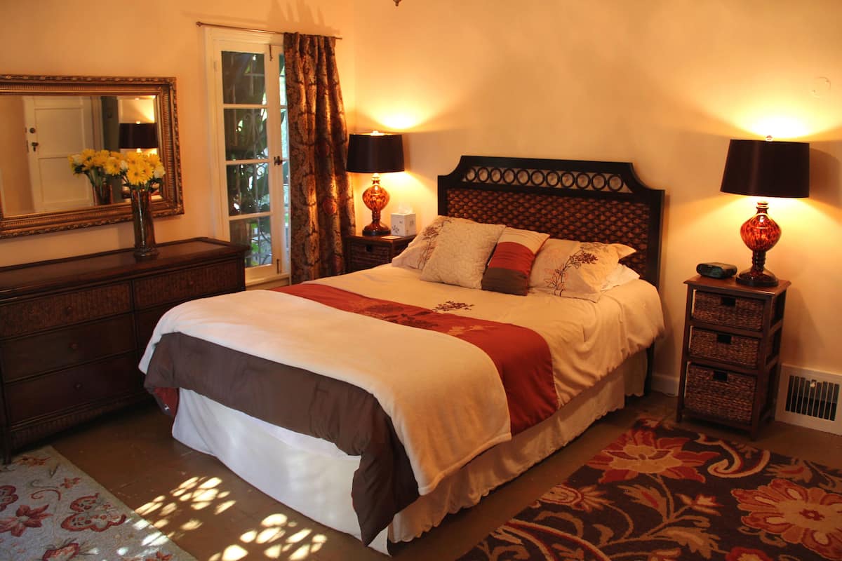 Colchones con pillow-top, decoración personalizada y muebles diferentes