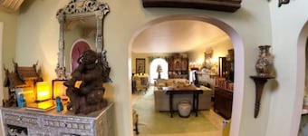 Cinema Suites Bed & Breakfast