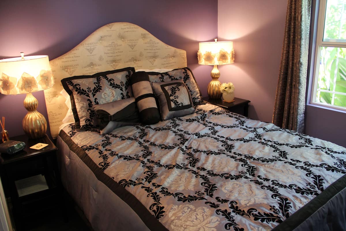 Colchones con pillow-top, decoración personalizada y muebles diferentes