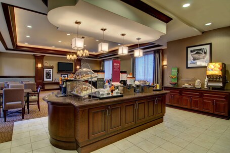 Free daily buffet breakfast