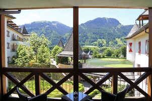 Double Room Comfort with Balcony / Terrace | 防过敏的被褥、迷你吧（备有免费物品）、客房内保险箱、办公桌