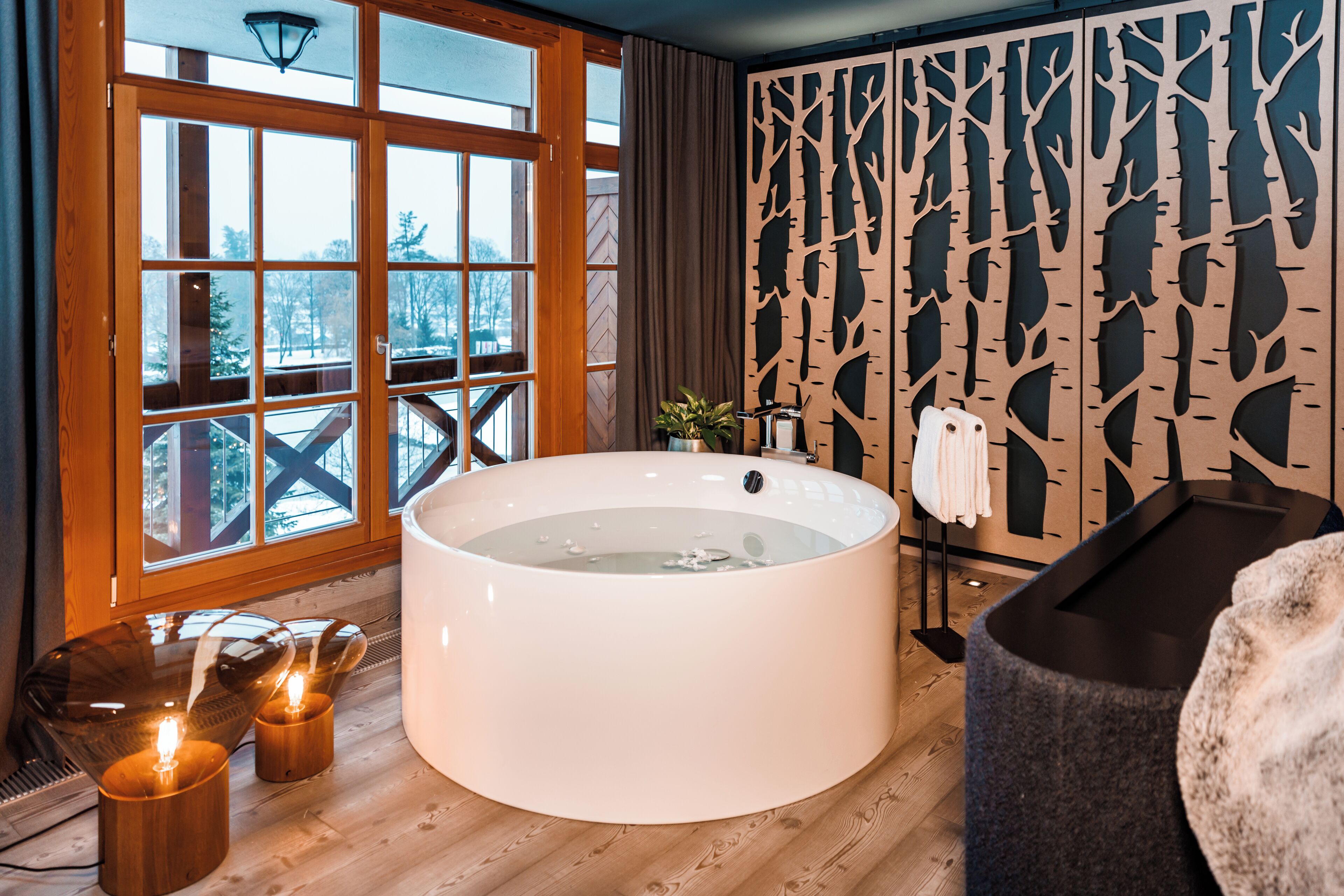 SPA Suite | Safe på rommet, blendingsgardiner og strykejern/-brett