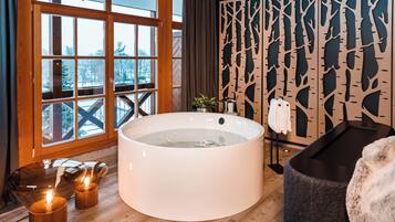 SPA Suite | 1 soveværelse, pengeskab på værelset, mørklægningsgardiner