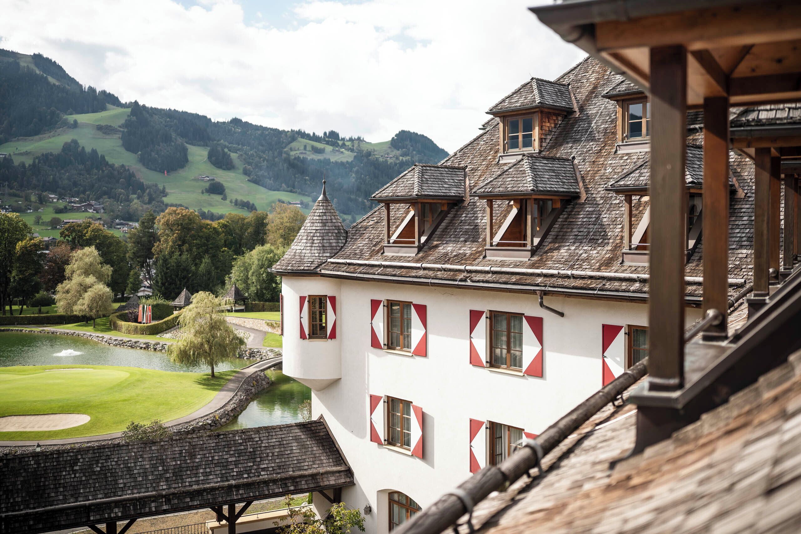 Double Room Comfort | In-room safe, blackout drapes, iron/ironing board, free WiFi