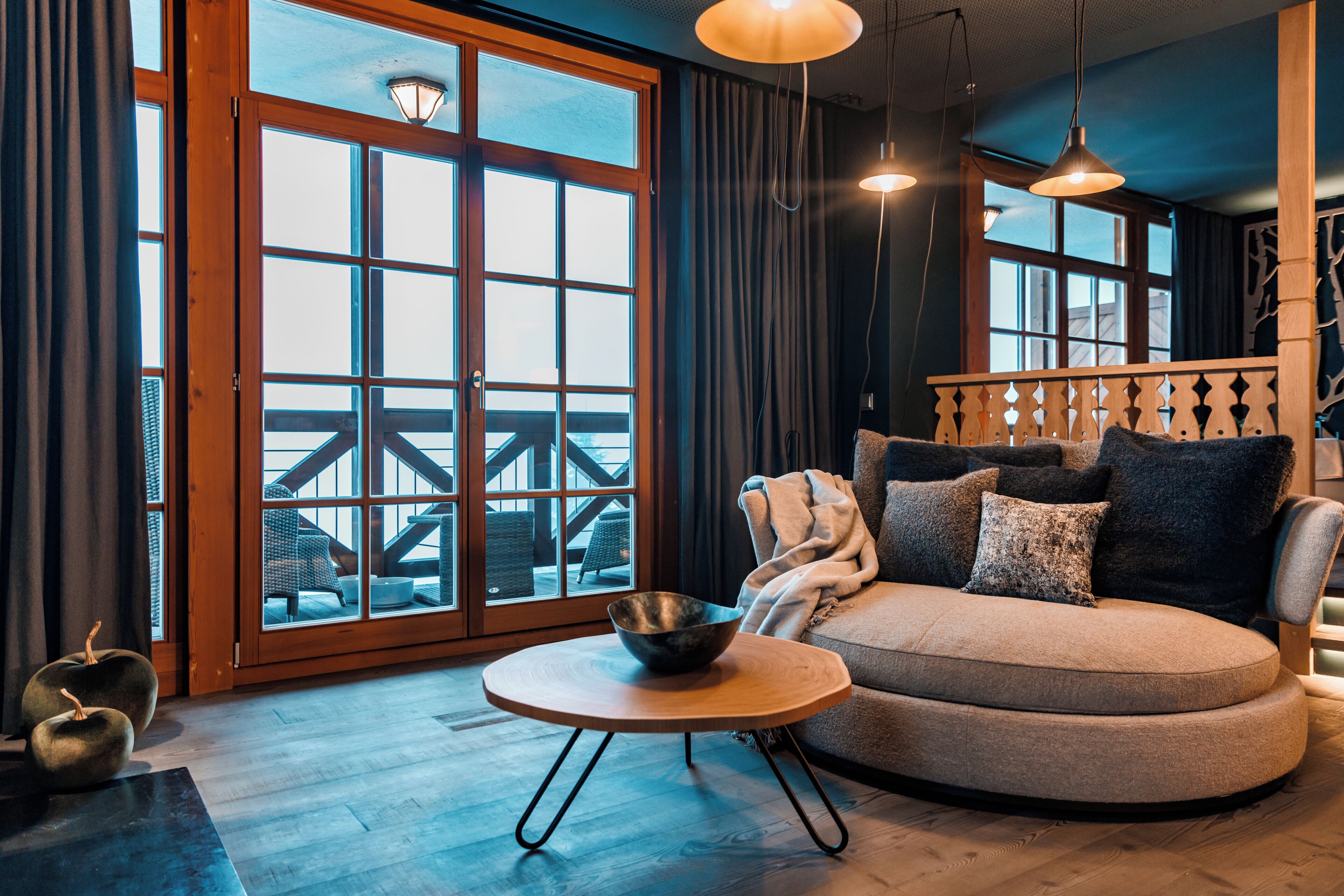 SPA Suite | In-room safe, blackout drapes, iron/ironing board, free WiFi