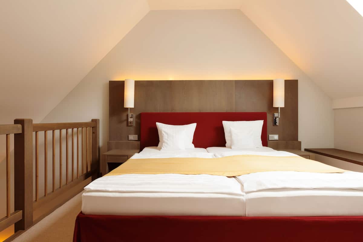 maisonette | 1 bedroom, in-room safe, blackout curtains, iron/ironing board