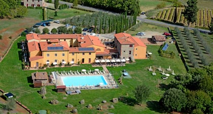 Hotel Casolare Le Terre Rosse