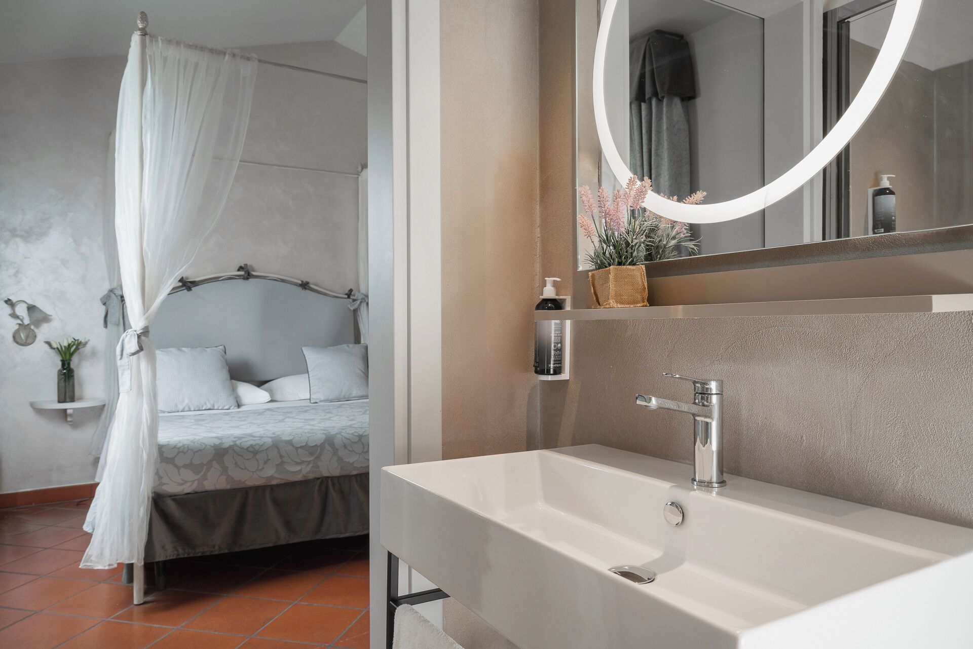 Foto - Hotel & Restaurant Casolare Le Terre Rosse