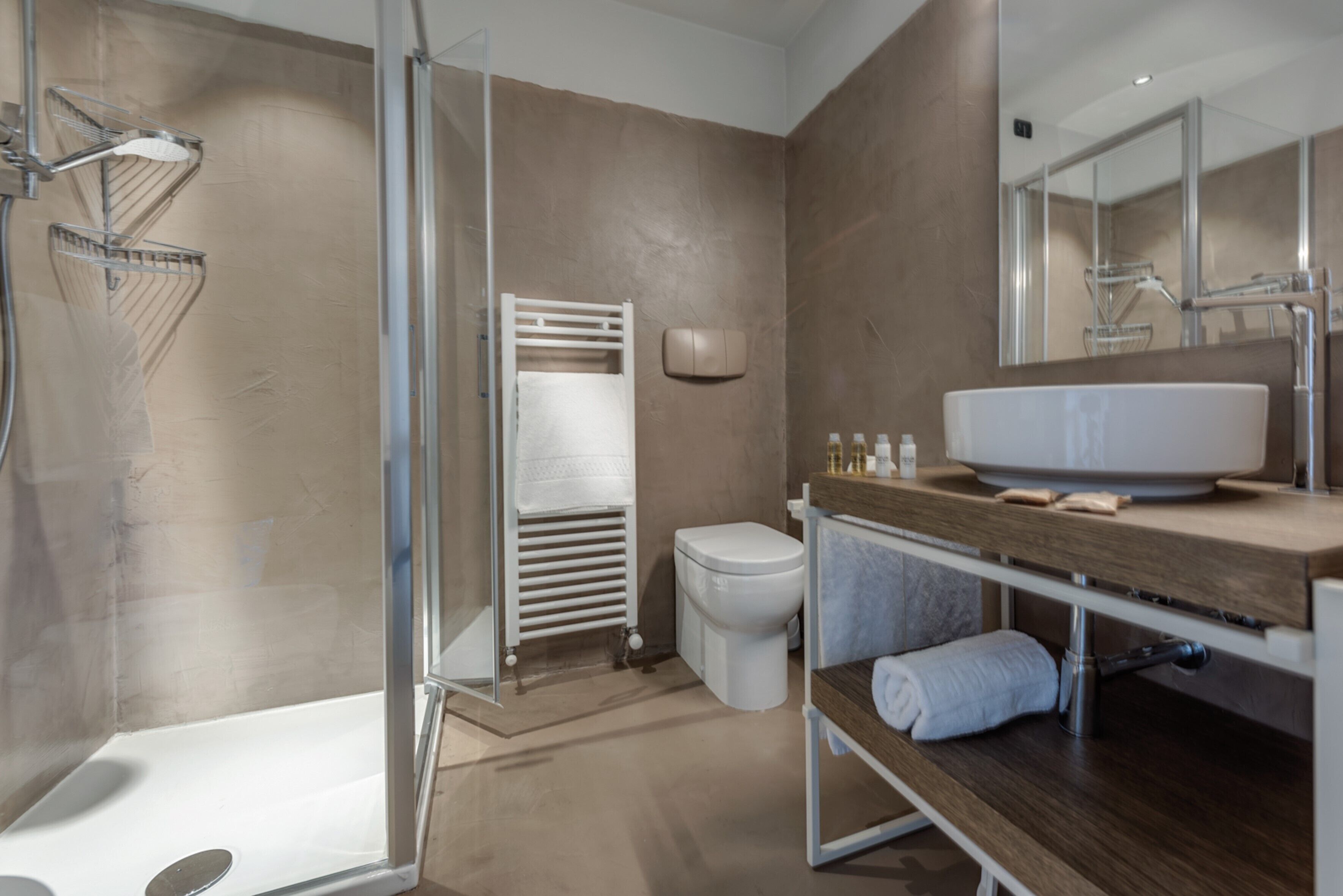 shower, eco-friendly toiletries, hair dryer, bidet