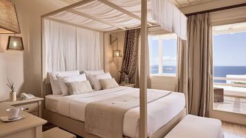 Superior suite, uitzicht op zee | Luxe beddengoed, een kluis op de kamer, een strijkplank/strijkijzer