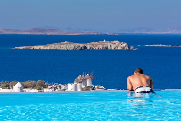 Außenpool (je nach Saison geöffnet)