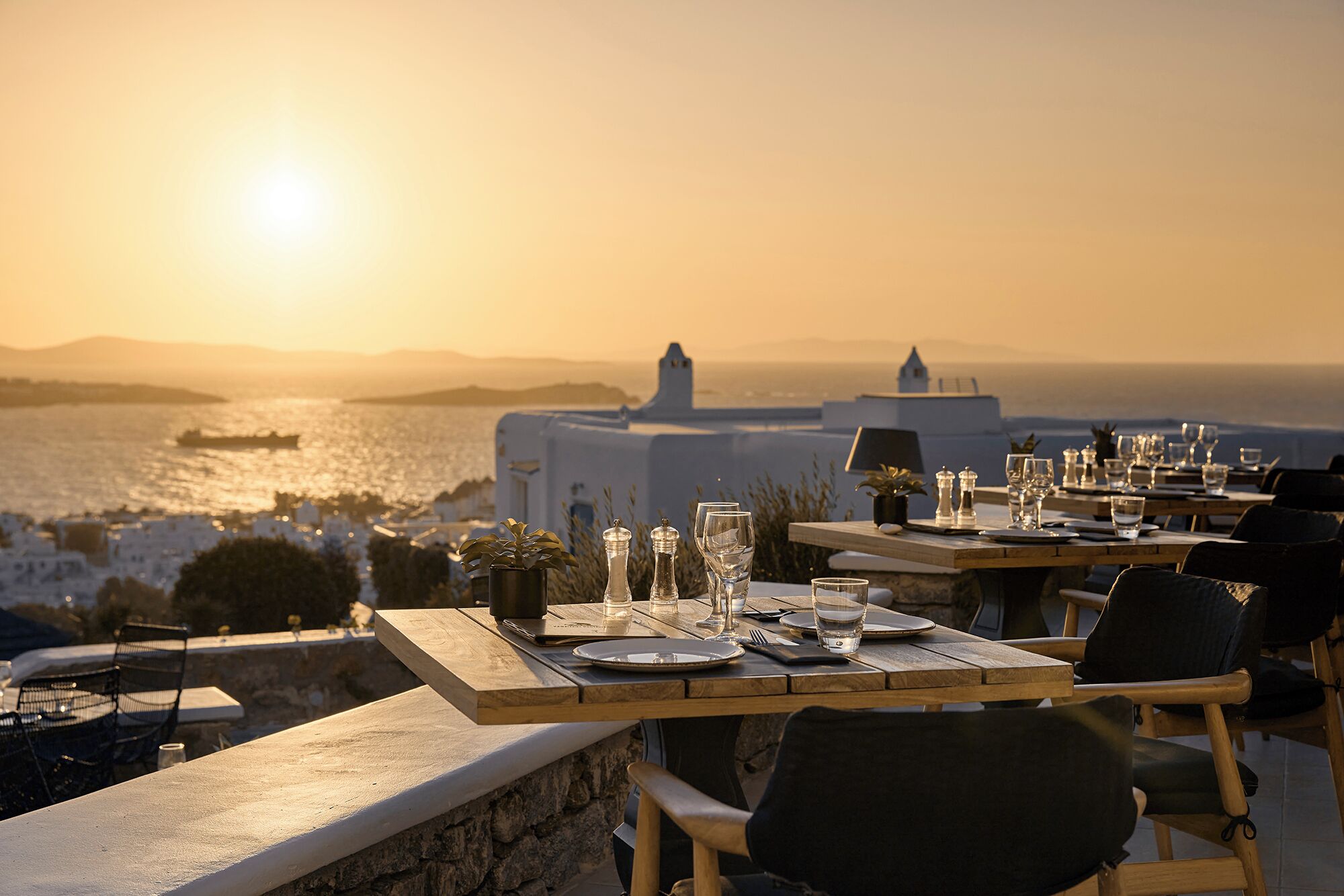 lunch and dinner served, mediterranean cuisine