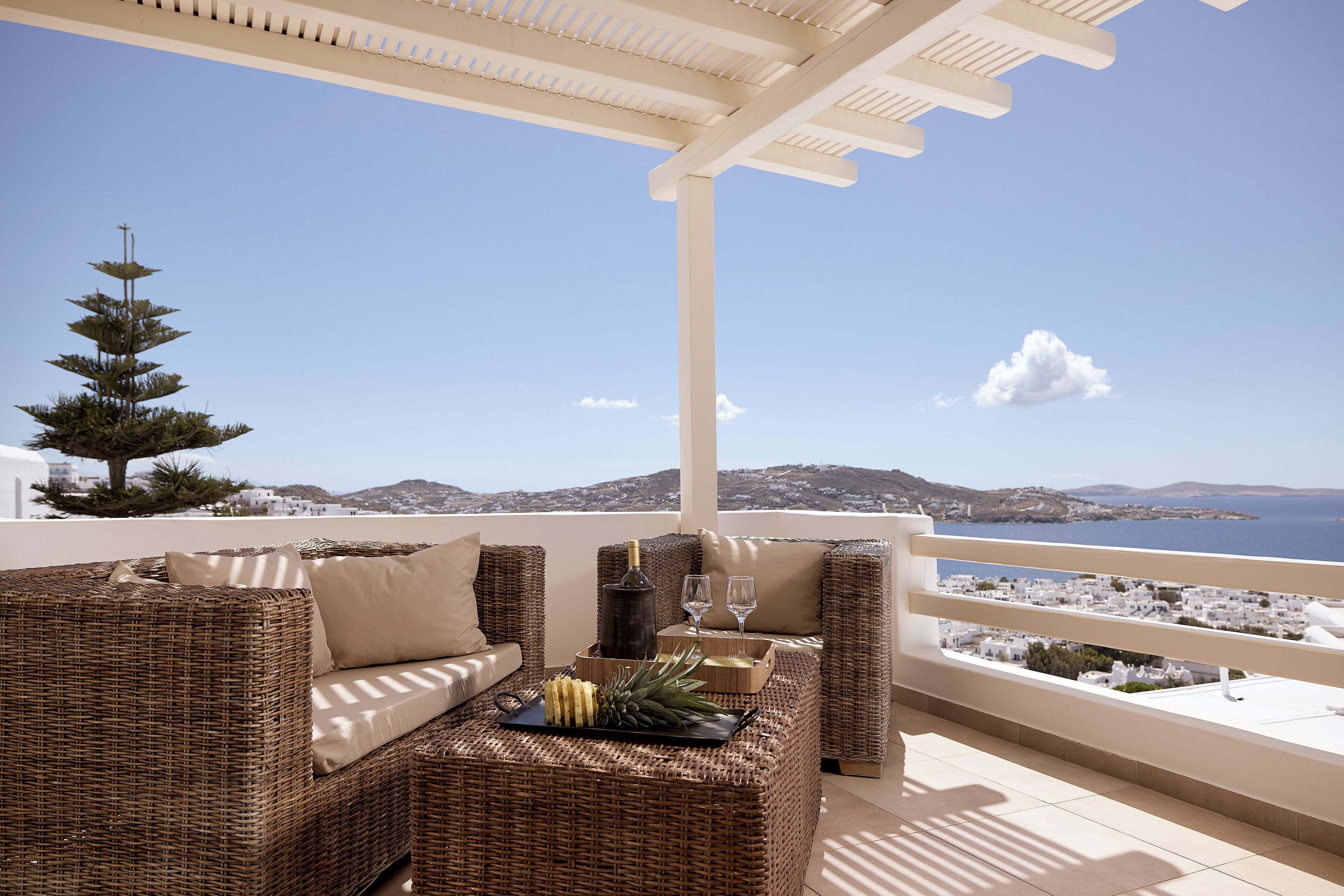 Suite superior, vistas al mar | Terraza o patio