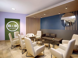 Lobby - B&B Hotel Berlin City-Ost (Berlin)