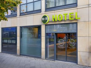 Exterior - B&B Hotel Berlin City-Ost (Berlin)