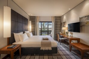 Deluxe Suite Monte Mulini | Ropa de cama de alta calidad, edredones de plumas, minibar y caja fuerte