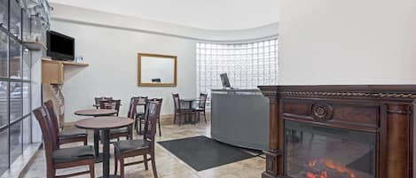 Gratis kontinental frukost varje dag