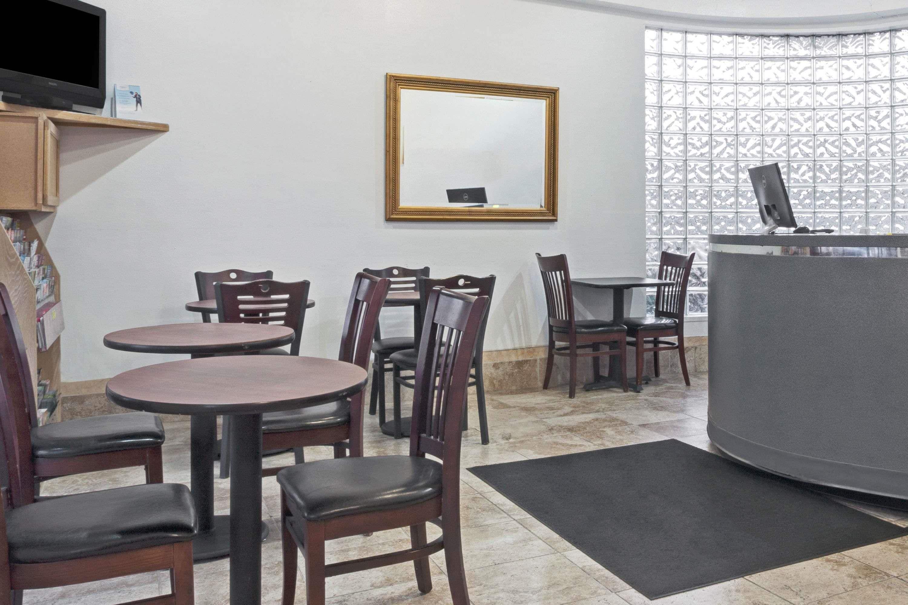 Photo - Days Inn by Wyndham Seattle North of Downtown