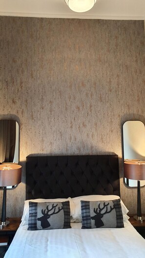 Double Room, Ensuite | WiFi - The Lauriston Hotel (Ardrossan)