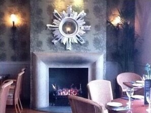 Restaurant - The Lauriston Hotel (Ardrossan)