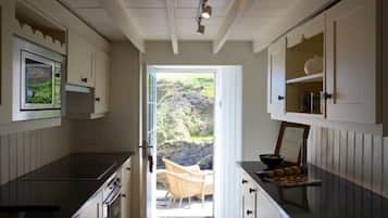 คอทเทจ (Middle) | ครัวส่วนตัว | ตู้เย็น, กาต้มน้ำไฟฟ้า