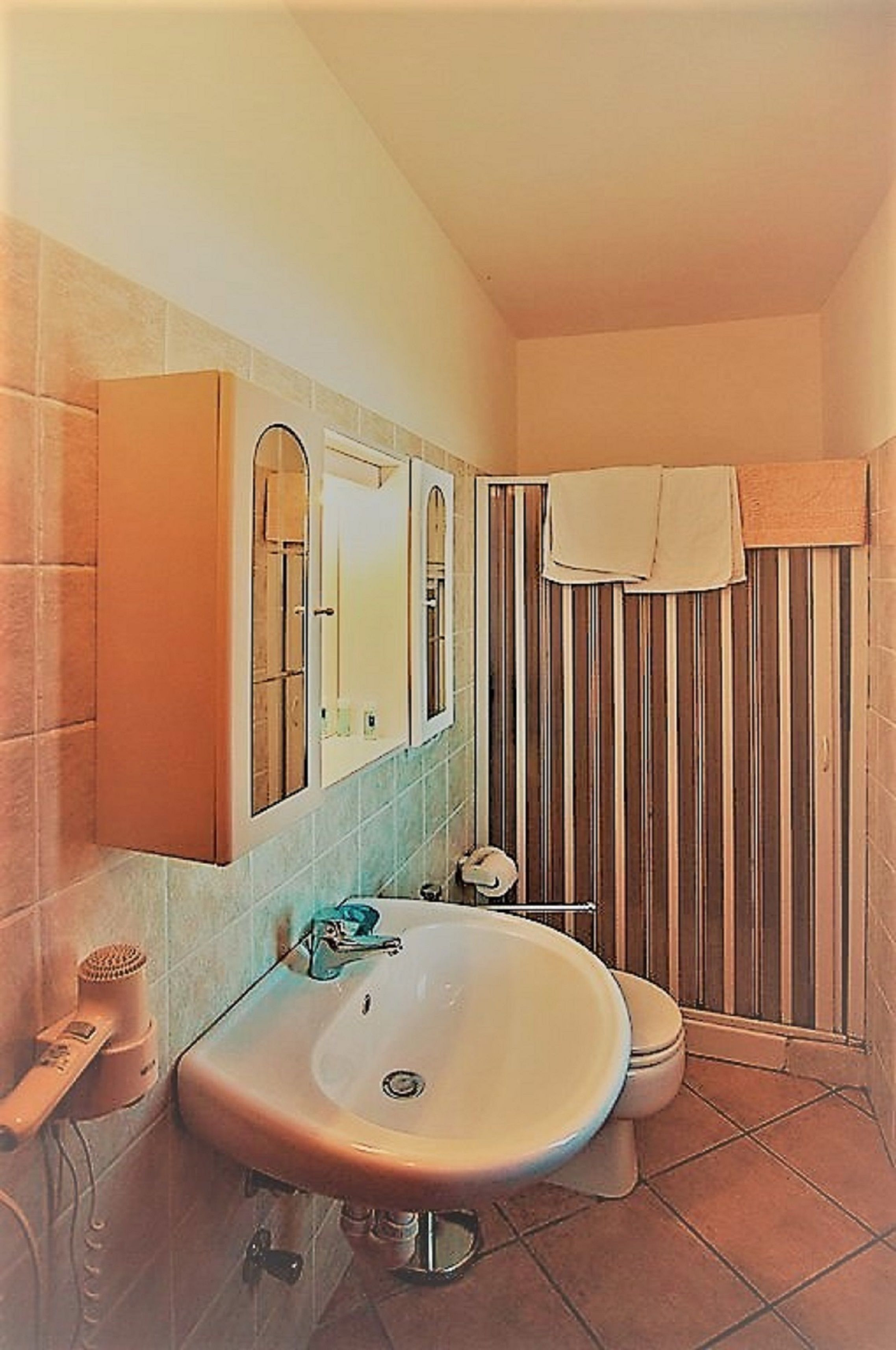 Standardzimmer | Badezimmer | Regendusche, kostenlose Toilettenartikel, Haartrockner, Bidet