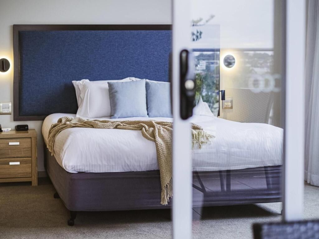 Kamar Twin, 1 Tempat Tidur King, balkon (Twin available on request) | Seprai premium, minibar, meja kerja, dan tirai kedap cahaya