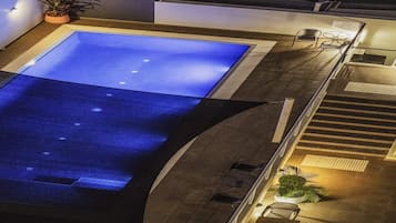 Udendørs pool