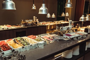 Ilmainen päivittäinen buffetaamiainen 