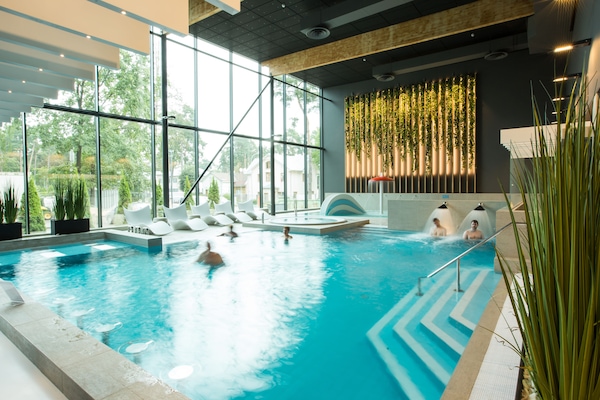 3 indoor pools