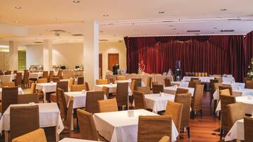 Dagelijks ontbijtbuffet inbegrepen