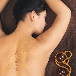 Couples treatment rooms, hot tub, body treatments, hydrotherapy