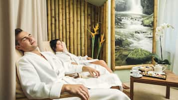 Couples treatment room(s), hot tub, body treatments, hydrotherapy