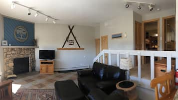 TV, fireplace, DVD player