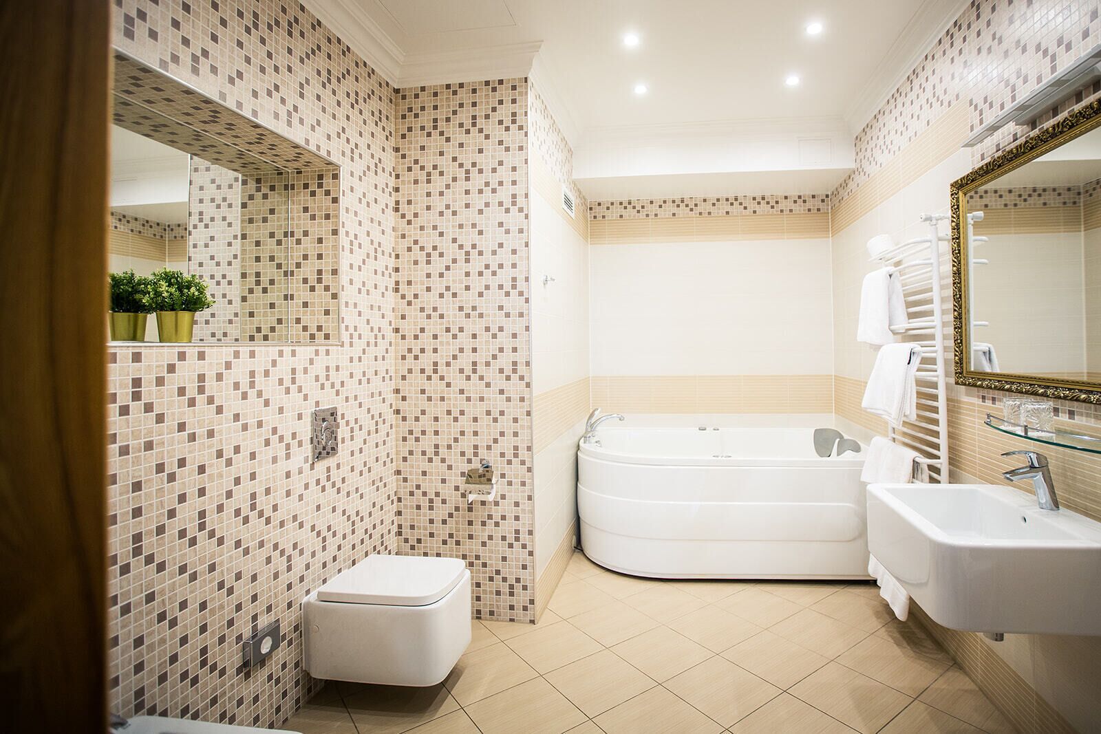 presidential suite | bathroom | hair dryer, towels