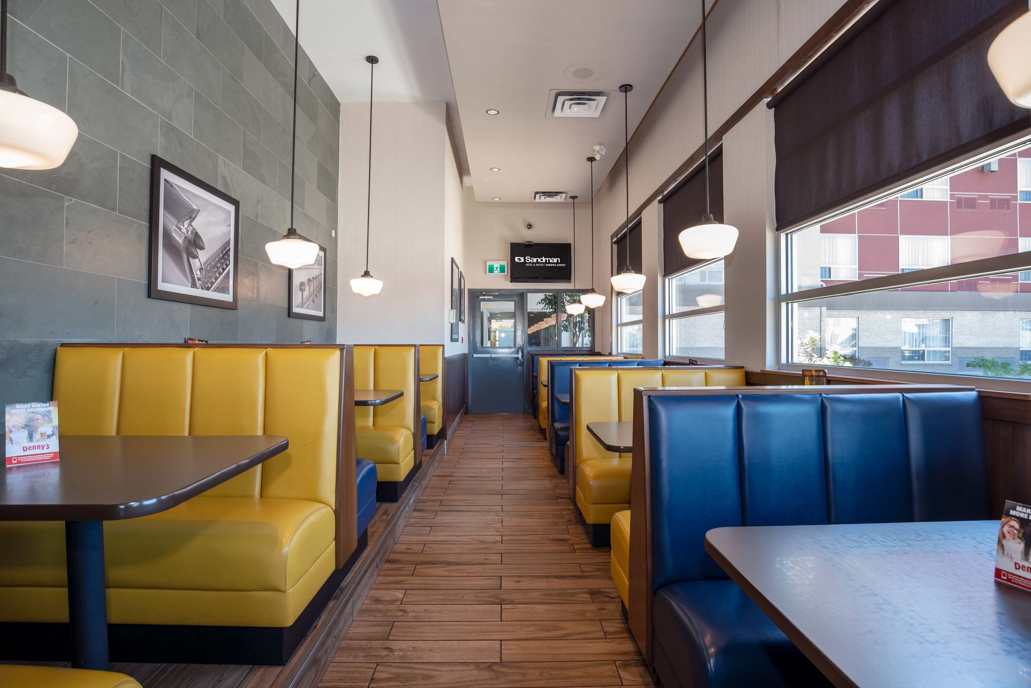 2 restaurants, breakfast, lunch, dinner served; american cuisine