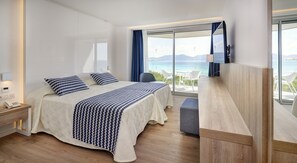 Minibar, caja fuerte, escritorio y espacio para trabajar con un portátil