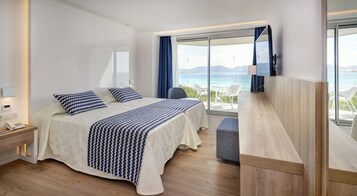 Minibar, caja fuerte, escritorio y espacio para trabajar con un portátil