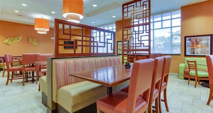 Drury Inn & Suites West Des Moines
