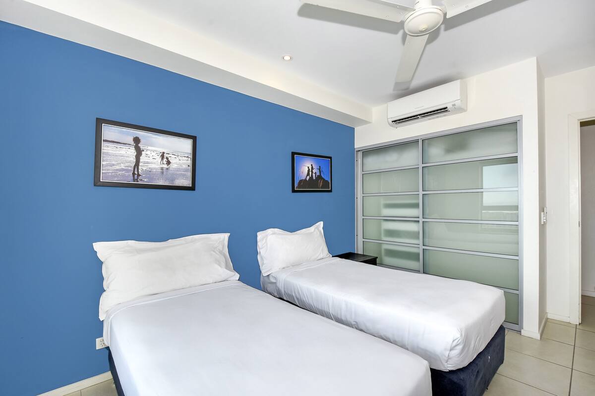 3 bedroom apartment | in-room safe, individually furnished, desk, laptop workspace